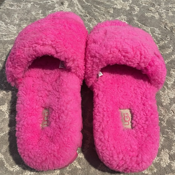 UGG slippers - Picture 2 of 5